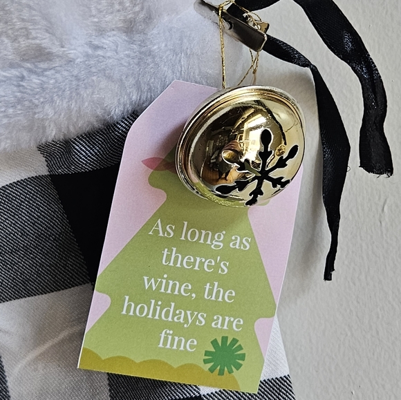 Assorted Wine Bottle Gift Bags - Picture 10 of 15